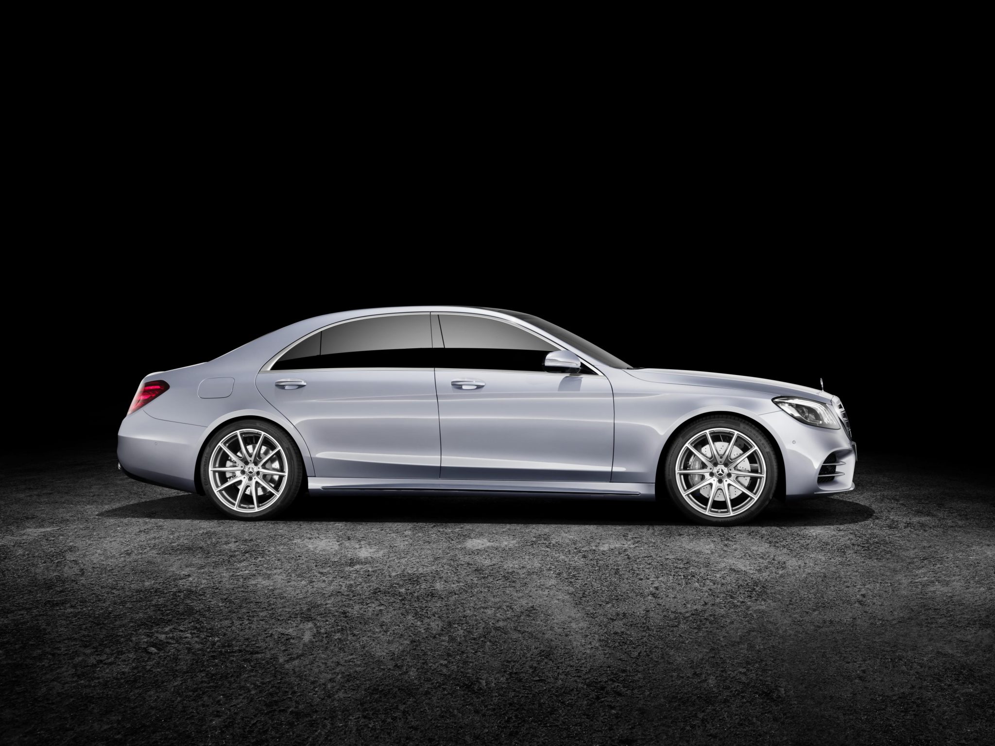 chauffeur driven s class mercedes
